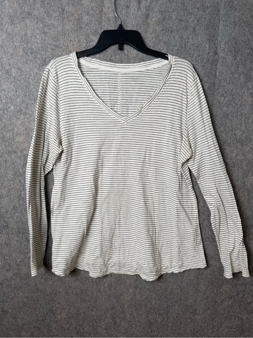 Eileen Fisher Women's medium Striped V-Neck Long Sleeve Top
